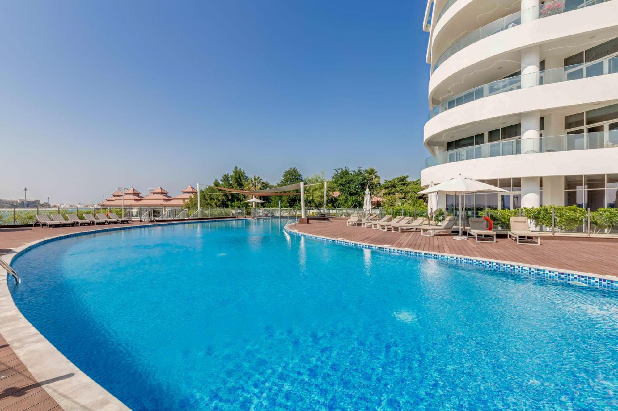 Luxury Azizi Mina Beachfront Apartments Dubai Exterior photo