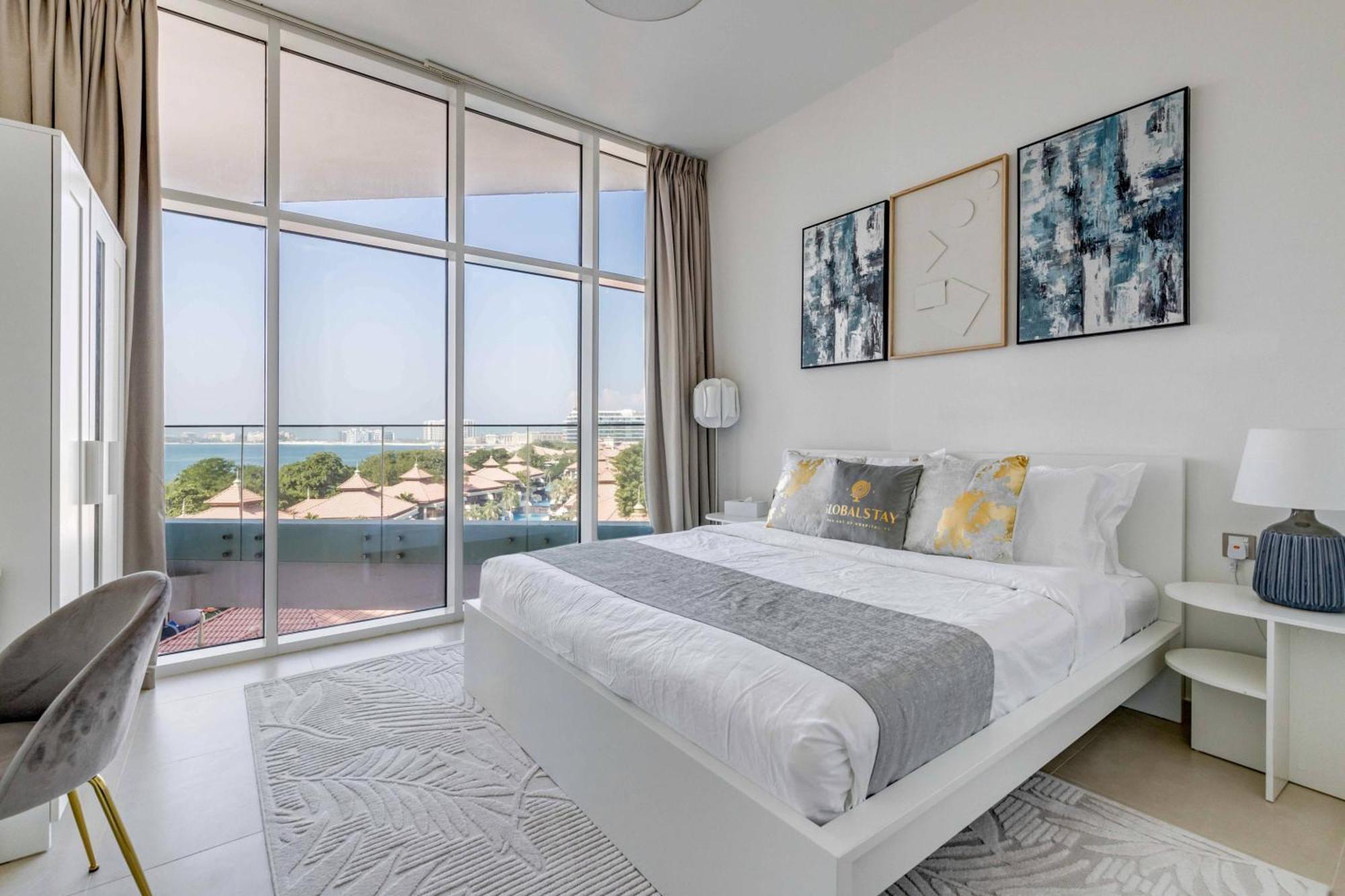 Luxury Azizi Mina Beachfront Apartments Dubai Exterior photo