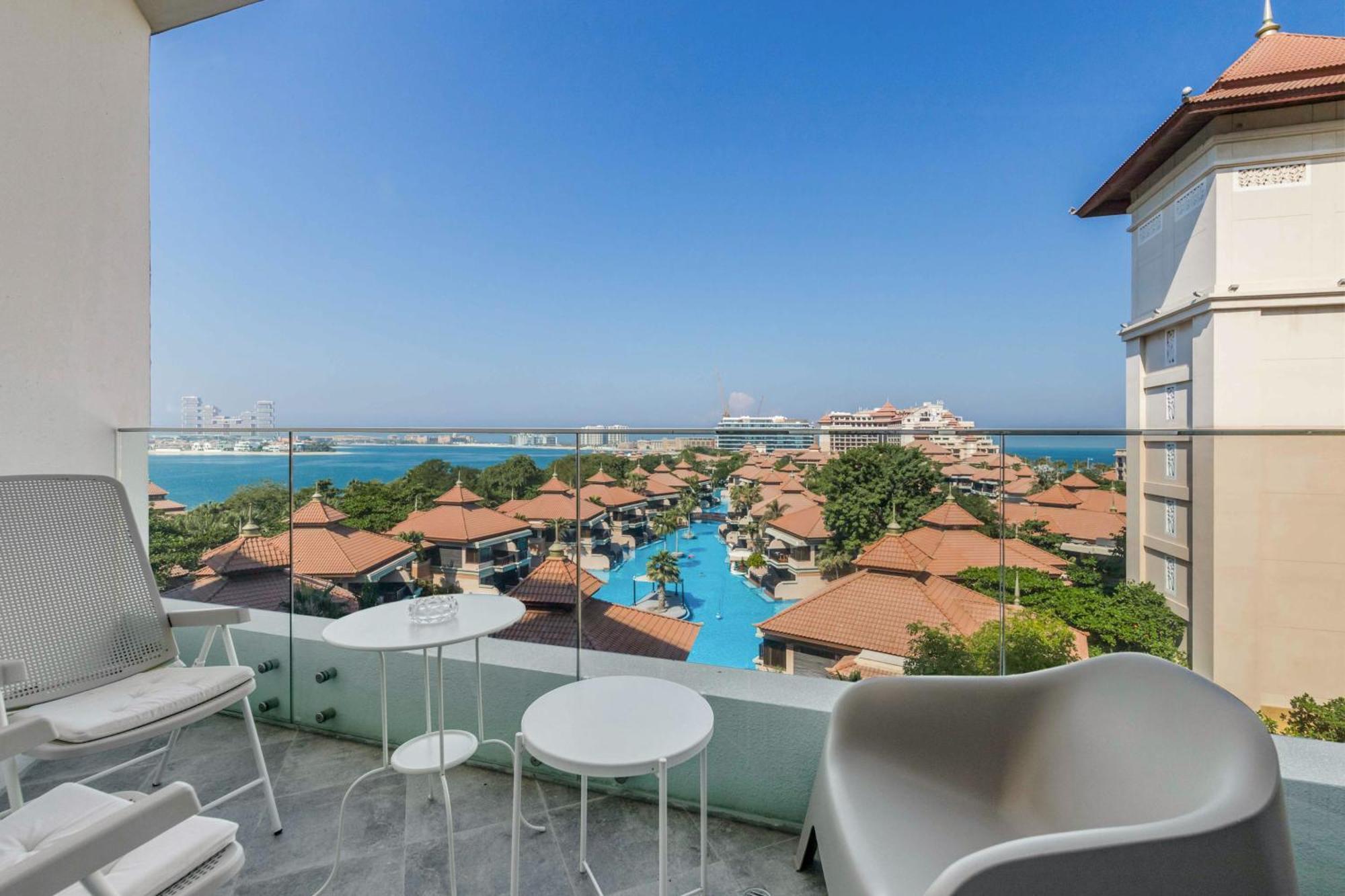 Luxury Azizi Mina Beachfront Apartments Dubai Exterior photo