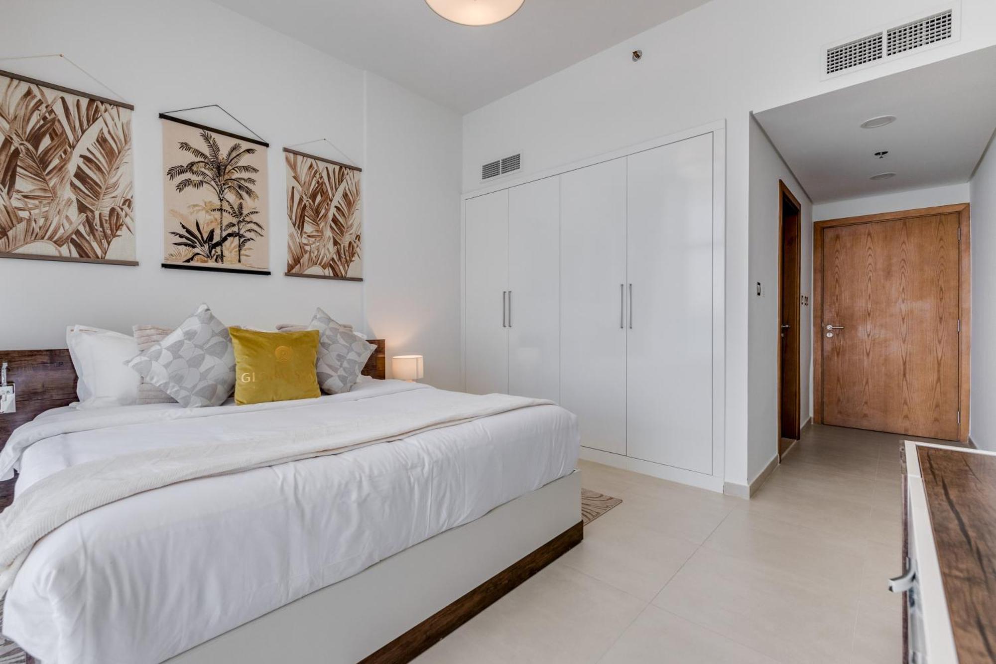 Luxury Azizi Mina Beachfront Apartments Dubai Exterior photo