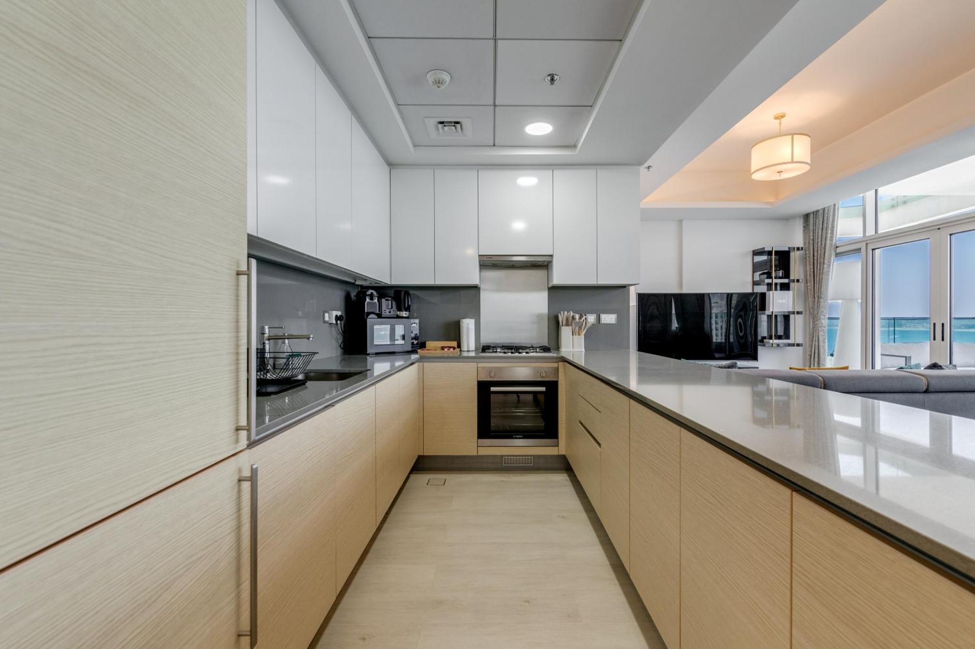 Luxury Azizi Mina Beachfront Apartments Dubai Exterior photo