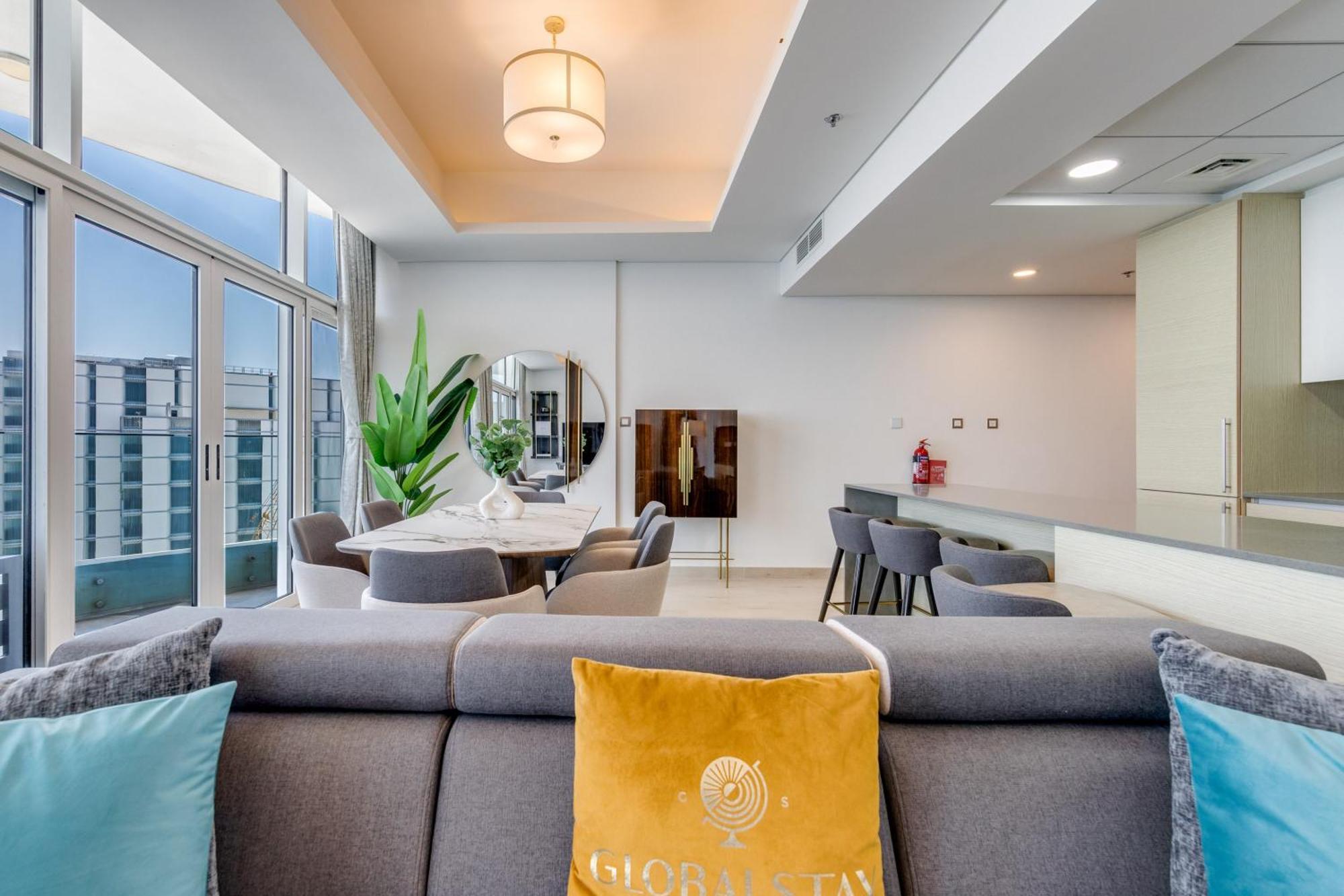 Luxury Azizi Mina Beachfront Apartments Dubai Exterior photo